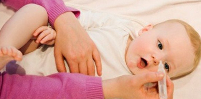 Sử dụng nước muối sinh lý đúng cách