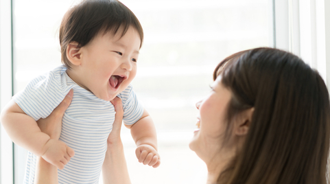 Bí quyết xử trí khi bé ăn dặm bị táo bón